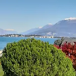 The Sunny Lake - With Pool * Desenzano del Garda